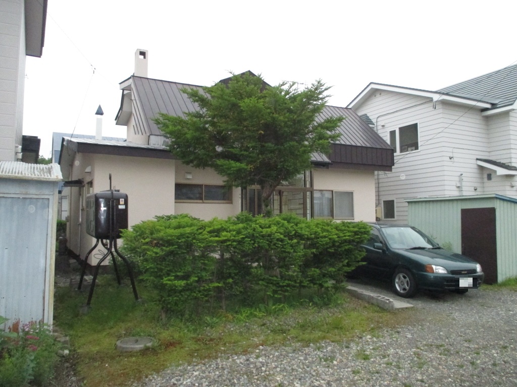 帯広市西17条南5丁目11-4 <br />中古住宅