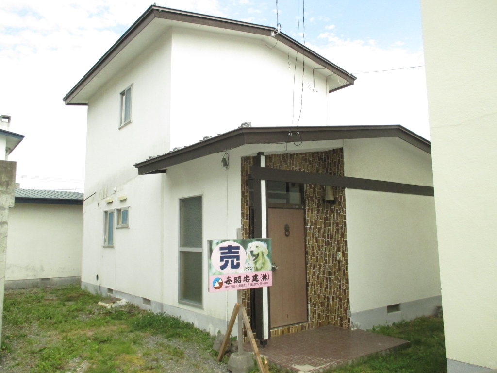 帯広市西12条南40丁目2番11号 <br />中古住宅