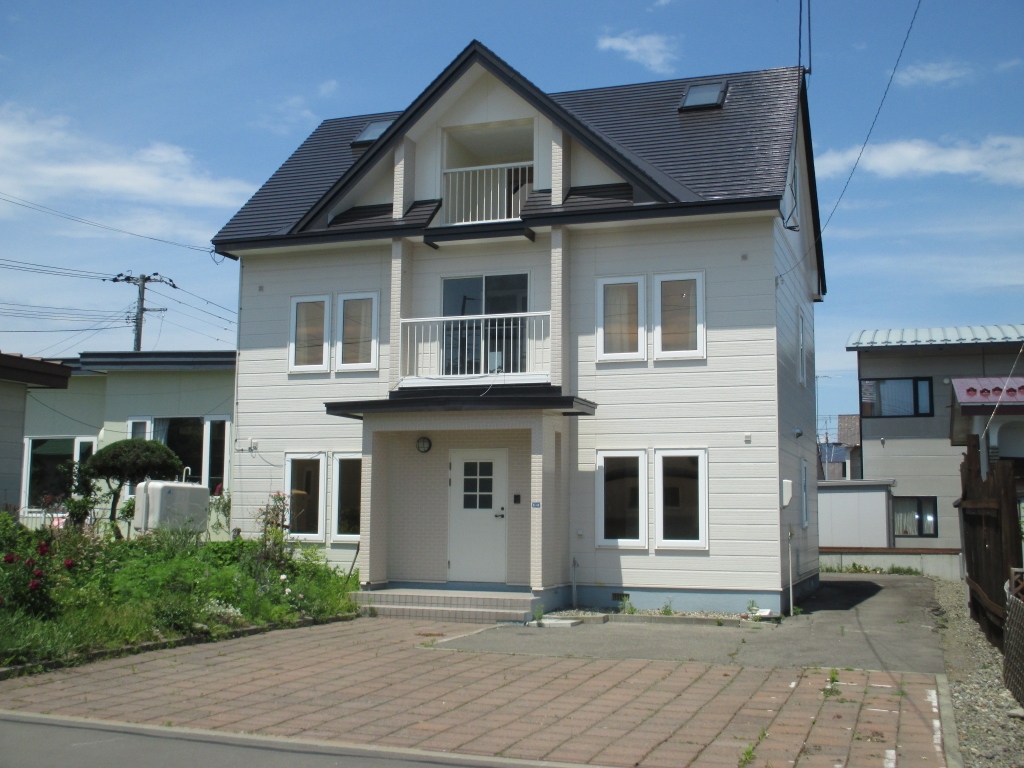 帯広市西20条南5丁目5番10号 <br />中古住宅