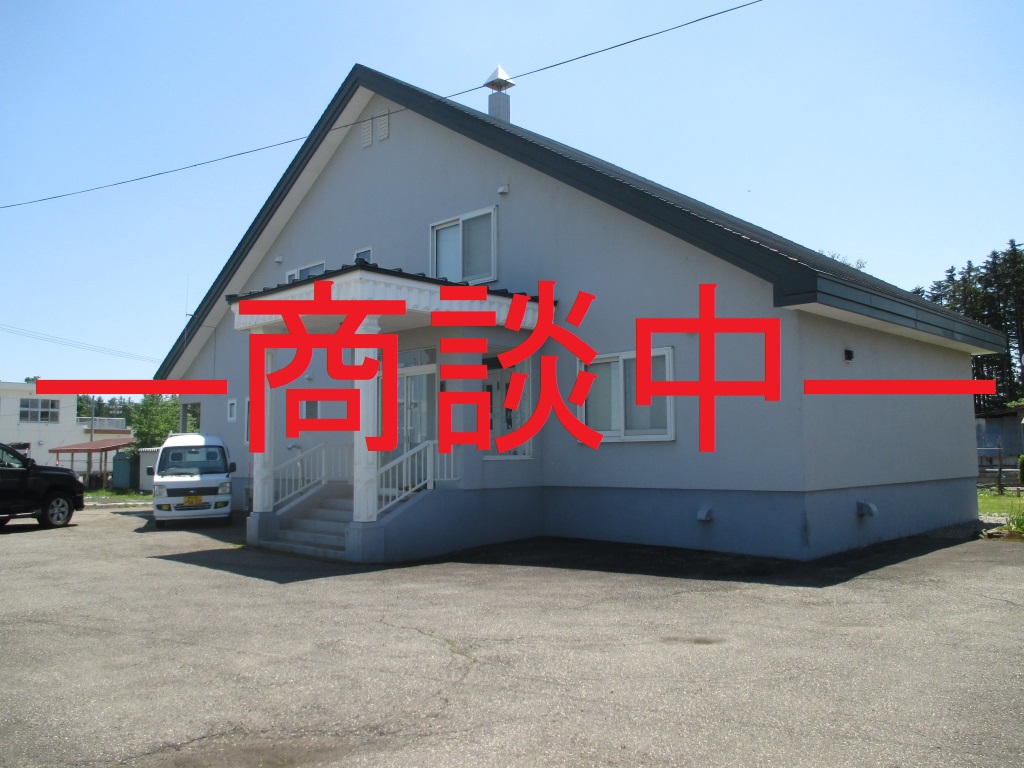 河西郡中札内村上札内58番地2,他2筆 <br />中古住宅