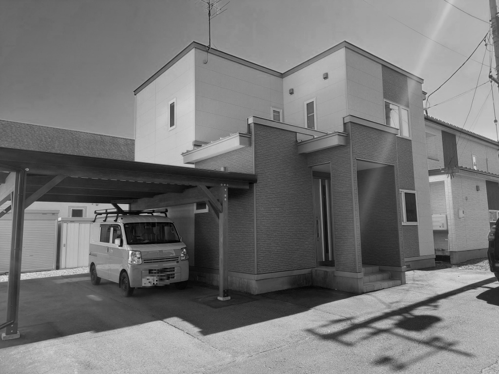 帯広市西9条北6丁目2番地14<br />中古住宅